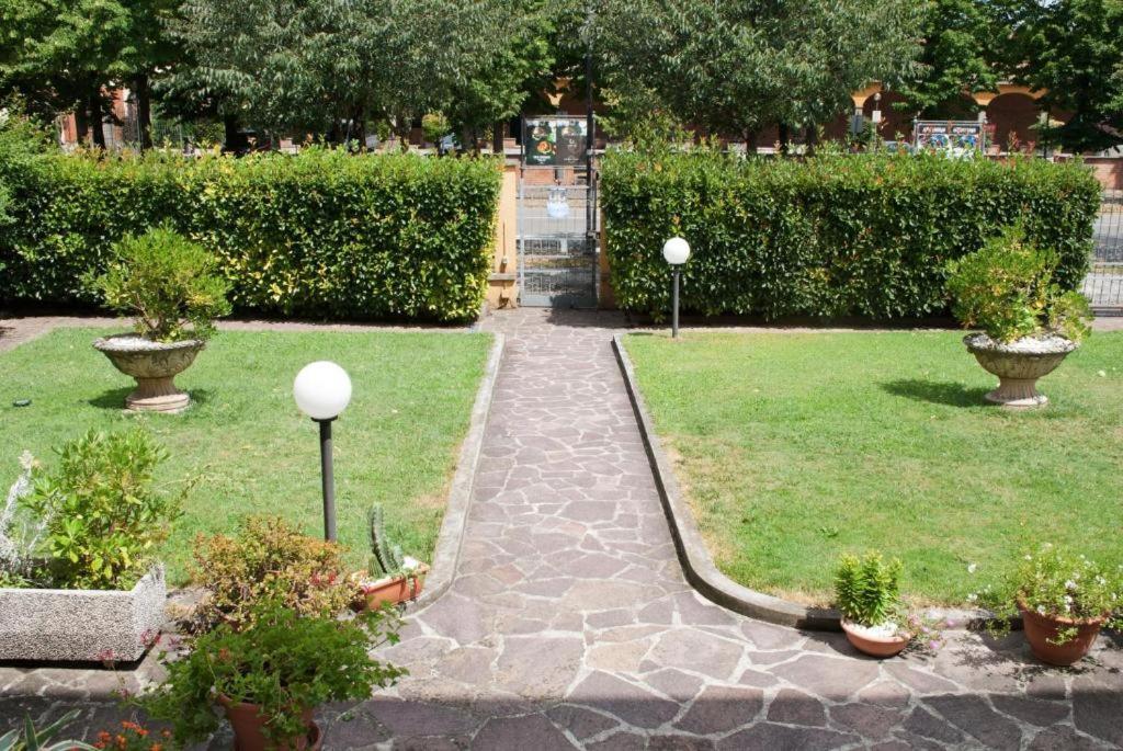 Hotel La Casa Di Tino Fontanellato Exterior foto